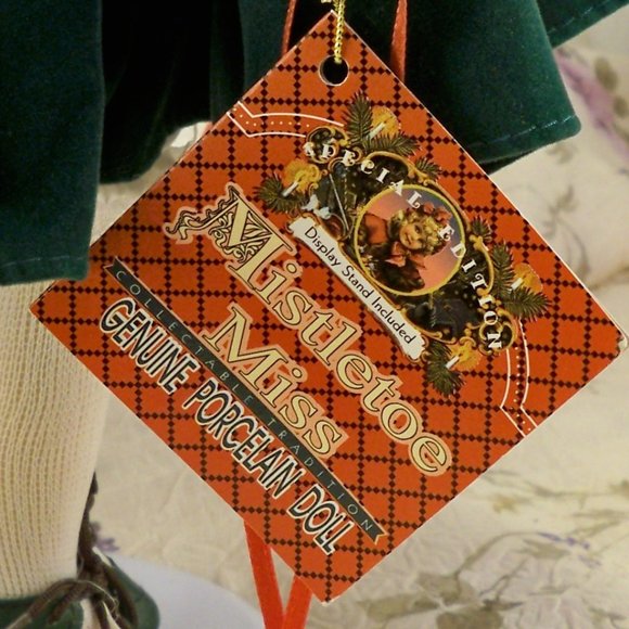 Mistletoe Miss Collectable Tradition Porcelain Doll W/Stand - Picture 3 of 8